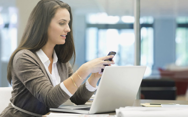 Hoc tieng duc onine ngay cang pho bien