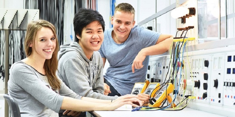 do tuoi du hoc nghe duc