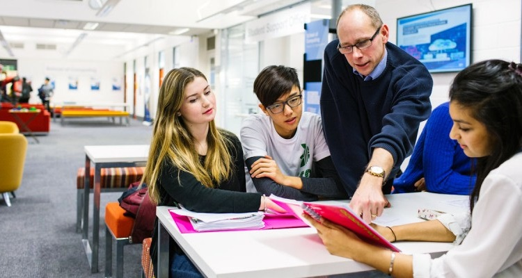 du hoc nghe duc tai thai binh